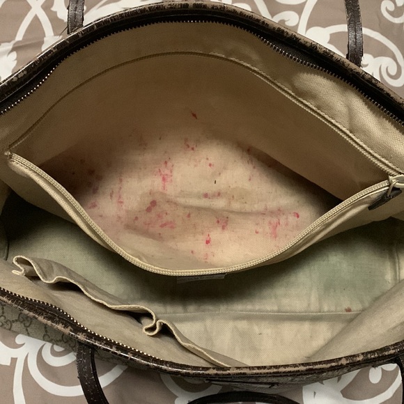 Authentic Gucci bag with optional shoulder strap - Picture 9 of 17